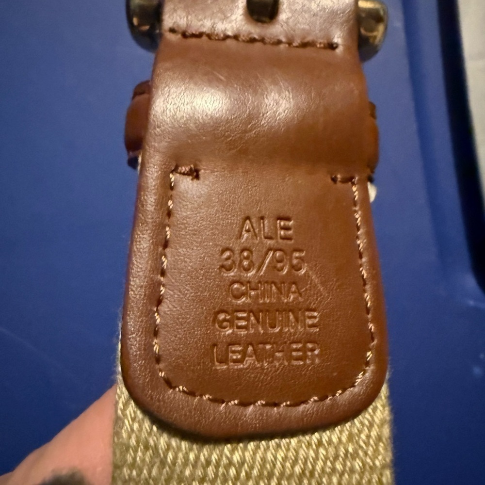Tommy Hilfiger Palm Tree Embroidered Genuine Leather Belt - Picture 5 of 6